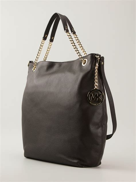 michael kors chain strap handbags.